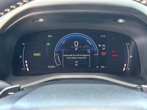 Used 2025 Toyota Camry SE image 21