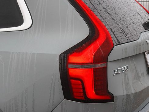 New 2026 Volvo XC90 B5 Core image 11