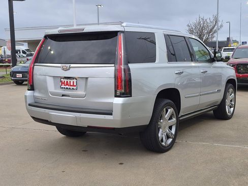 Certified 2020 Cadillac Escalade Premium Luxury image 6