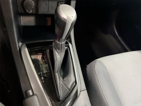 Used 2017 Toyota Corolla L image 16