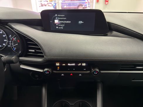 Used 2021 MAZDA MAZDA3 s image 20