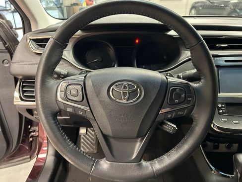 Used 2018 Toyota Avalon XLE image 10