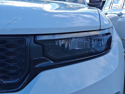New 2025 Jeep Grand Cherokee Limited w/ Black Appearance Package AWD/4WD image 4