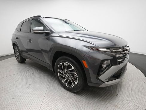 Used 2025 Hyundai Tucson Limited AWD/4WD image 37