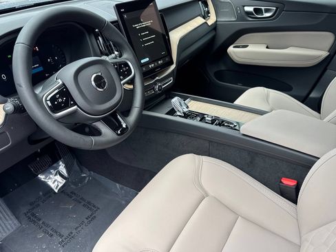 Used 2026 Volvo XC60 B5 Plus w/ Climate Package AWD/4WD image 14