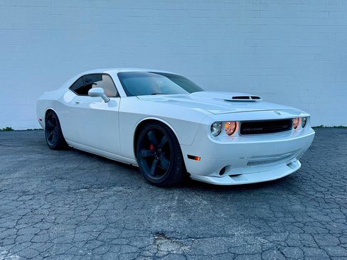 Used 2010 Dodge Challenger SRT8 w/ SRT Option Group II image 1