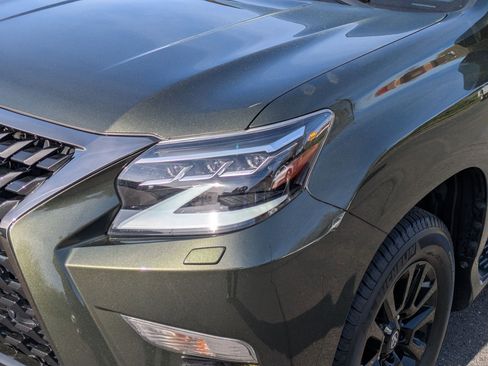 Used 2023 Lexus GX 460 w/ Black Line Special Edition image 9