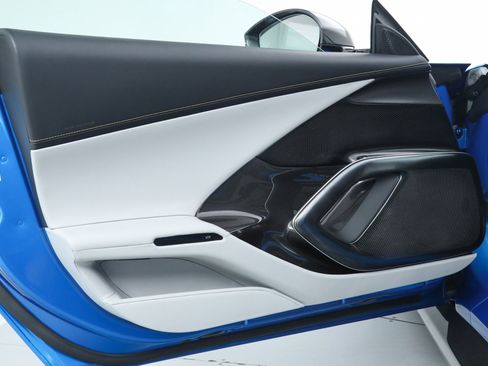 Certified 2025 Ferrari 12Cilindri RWD image 51