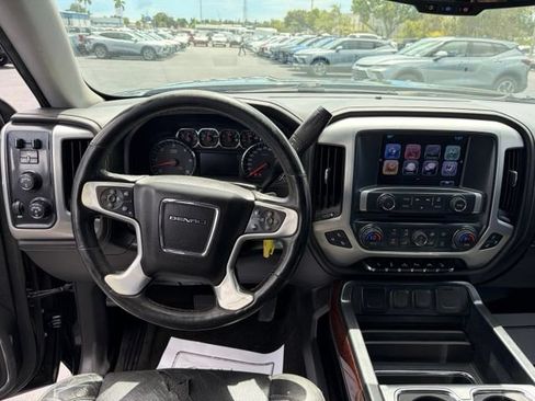 Used 2018 GMC Sierra 1500 SLT w/ SLT Premium Package AWD/4WD image 17