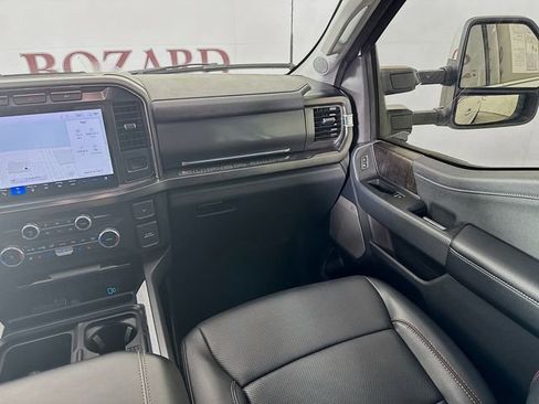Used 2023 Ford F250 Lariat w/ Chrome Package image 27