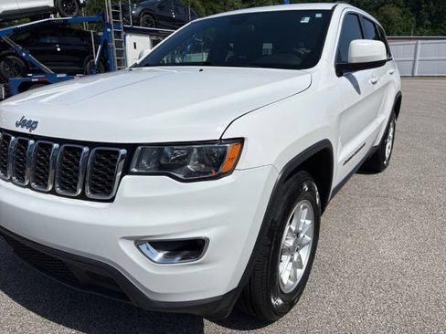 Used 2019 Jeep Grand Cherokee Laredo AWD/4WD image 37