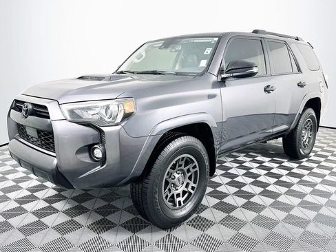 Used 2021 Toyota 4Runner Venture image 6