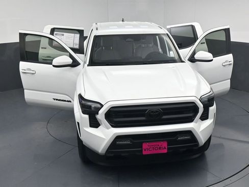 Used 2025 Toyota Tacoma SR5 RWD image 25