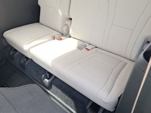 Used 2023 Buick Enclave Premium w/ Experience Buick Package image 19