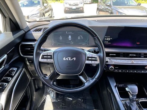Used 2023 Kia Telluride LX AWD/4WD image 18