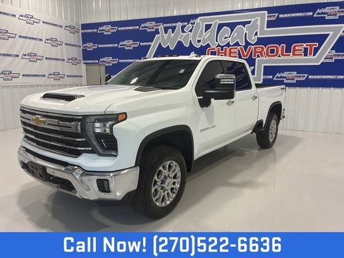 Used 2025 Chevrolet Silverado 2500 LTZ w/ LTZ Premium Package AWD/4WD image 1