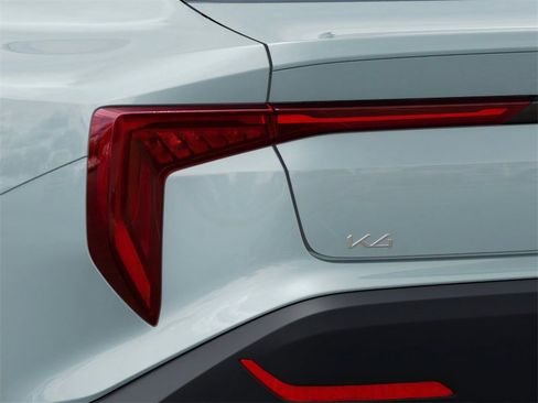 New 2025 Kia K4 LXS image 11