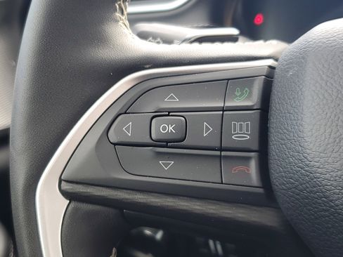 Used 2024 Jeep Grand Cherokee L Altitude image 13