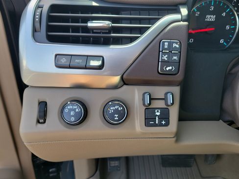 Used 2020 Chevrolet Tahoe Premier w/ Max Trailering Package AWD/4WD image 26