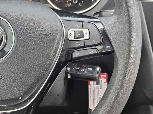 Used 2018 Volkswagen Tiguan S image 27