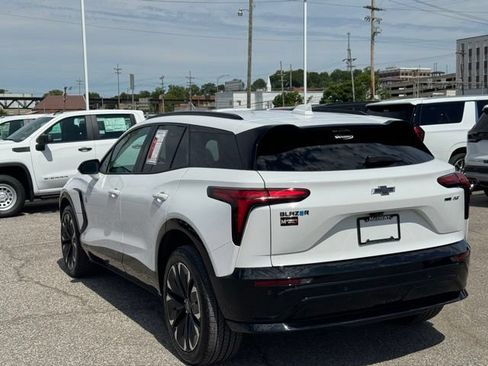 Used 2024 Chevrolet Blazer EV RS AWD/4WD image 4