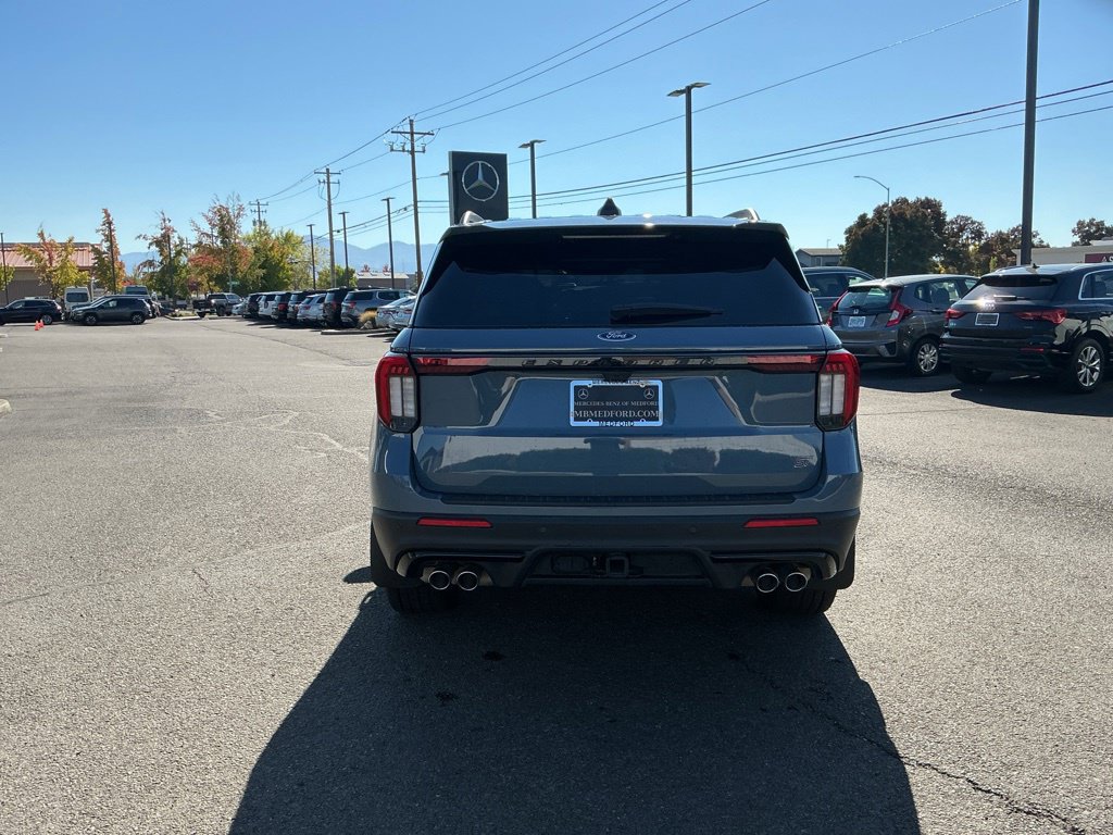 Used 2025 Ford Explorer ST w/ Sun And Sound Package AWD/4WD image 5