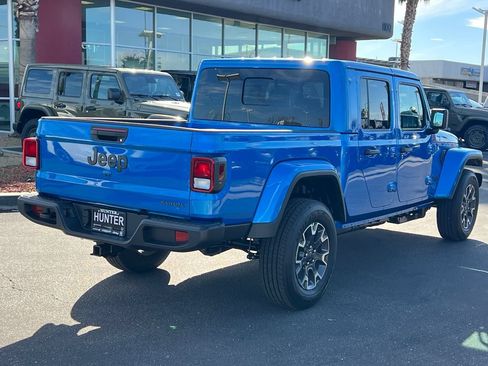 New 2026 Jeep Gladiator Sport AWD/4WD image 5