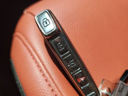 Used 2024 Kia Sportage SX Prestige AWD/4WD image 24