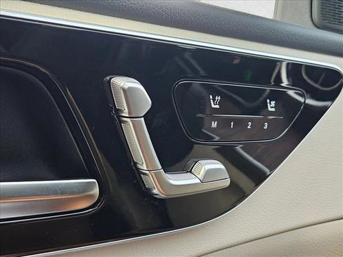 Certified 2025 Mercedes-Benz C 300 Sedan image 5