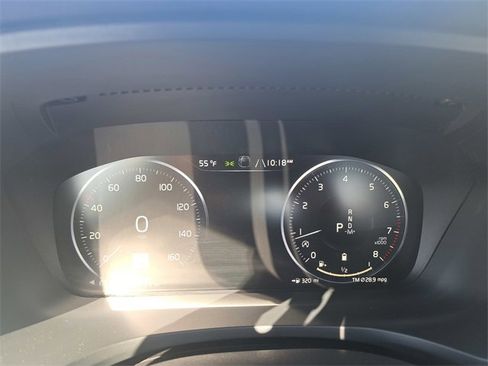 Used 2022 Volvo S60 B5 R-Design w/ Climate Package image 9