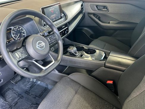 Used 2021 Nissan Rogue S FWD image 9