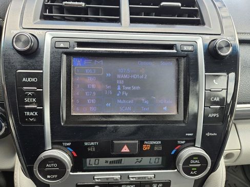 Used 2012 Toyota Camry XLE w/ Leather Pkg FWD image 21