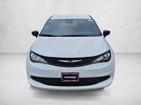 New 2025 Chrysler Voyager LX image 2