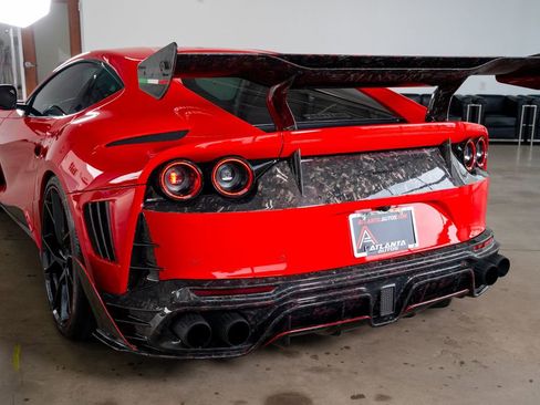Used 2020 Ferrari 812 Superfast image 29