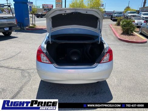 Used 2013 Nissan Versa SV image 6