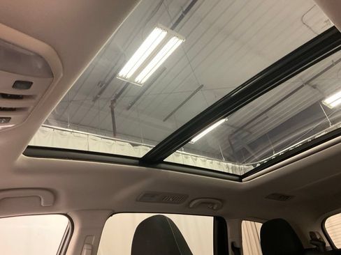 Used 2019 Subaru Ascent Premium w/ Popular Package #2 AWD/4WD image 20