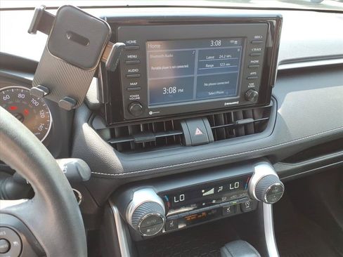 Used 2022 Toyota RAV4 XLE w/ Convenience Package AWD/4WD image 28