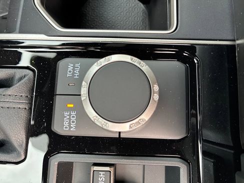 New 2026 Toyota Tundra Limited AWD/4WD image 36