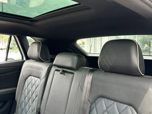 Certified 2025 Volkswagen Atlas Cross Sport SEL Premium R-Line AWD/4WD image 29