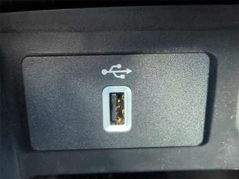 Used 2019 Ford Explorer XLT w/ Equipment Group 202A image 23