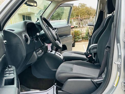 Used 2016 Jeep Patriot Sport w/ Power Value Group image 12