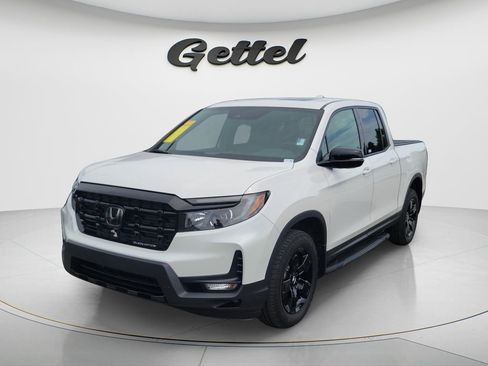 Used 2025 Honda Ridgeline Black Edition image 2