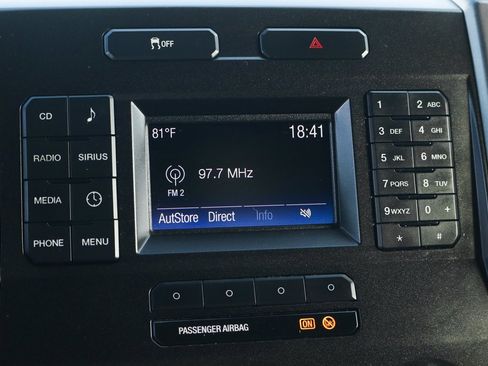 Used 2017 Ford F550 2WD Regular Cab Super Duty image 36