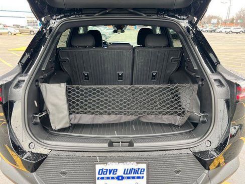 New 2026 Chevrolet Equinox EV LT image 23