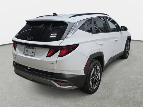 Certified 2025 Hyundai Tucson SEL AWD/4WD image 5