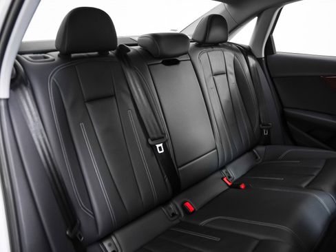 Used 2023 Audi A4 2.0T Premium w/ Convenience Package image 10