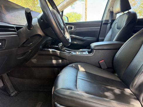 Used 2024 Kia Sorento S AWD/4WD image 29