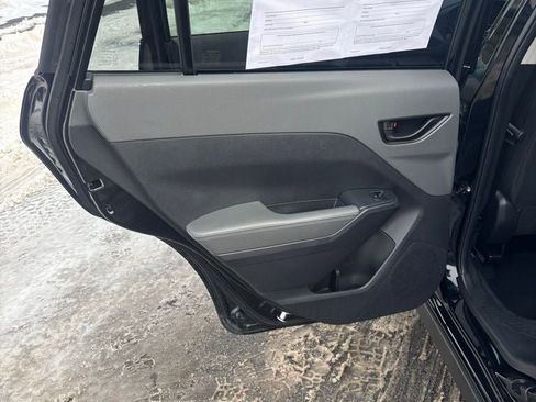 Used 2024 Subaru Crosstrek 2.0i Premium image 17