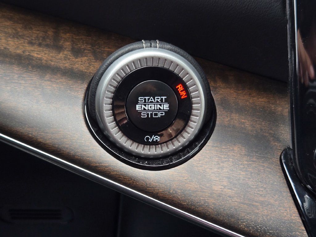 Used 2024 Jeep Grand Wagoneer L 4WD image 27