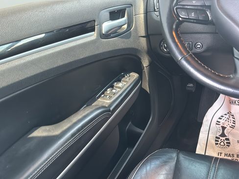 Used 2019 Chrysler 300 S RWD image 19